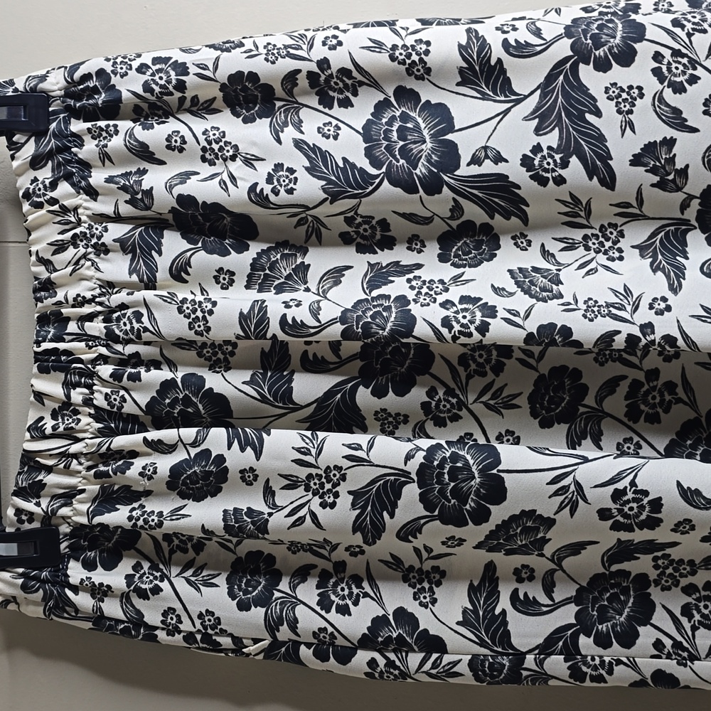 Alex Marie Amara Satin Crepe Black Floral Print High Waist Flat Front Pant Small - Picture 9 of 12